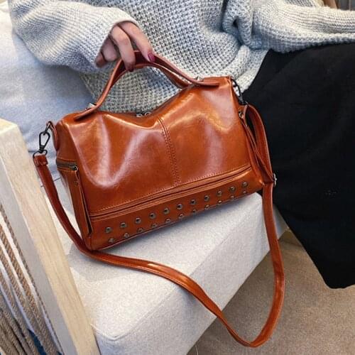 Winter New Handbag Women Pu Leather Rivet Handle Bag Vintage Crossbody Bags Brands Shoulder Messenger Bag Daily Lady Purse Bolso