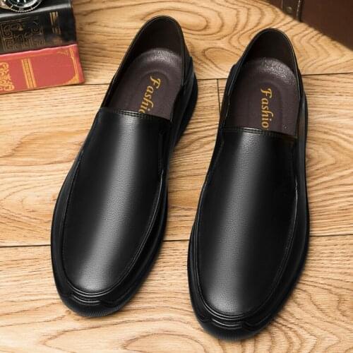 Man New Fashion First Layer Cowhide Casual Shoes Hombre Geniune Leather Loafer Moccasins Male Business Soft Comfy Driving Shoes