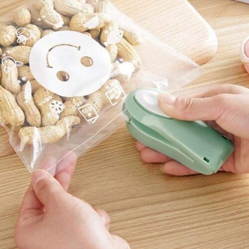 Portable Heat Sealer Plastic Package Storage Bag Mini Sealing Machine Handy Sticker and Seals for Food Snack Kitchen Gadgets