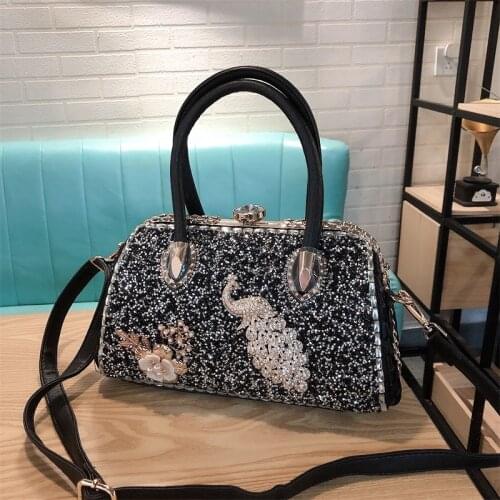 High-end temperament womens bag 2021 new diamond shoulder bag all-match messenger bag female clip bag female rhinestone handbag