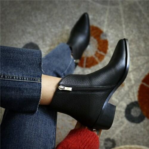 Genuine Leather Retro Women Boots Winter Square Heel Ankle Boots for Women New Pointed Toe British Style Short Boots Black/brown