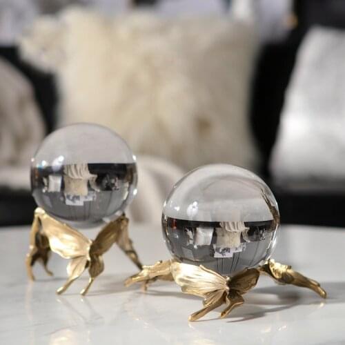 Three Golden Butterflies And Crystal Balls Statue Modern Geometric Copper Sculpture Animal Figurine Home Office Decoration Gift