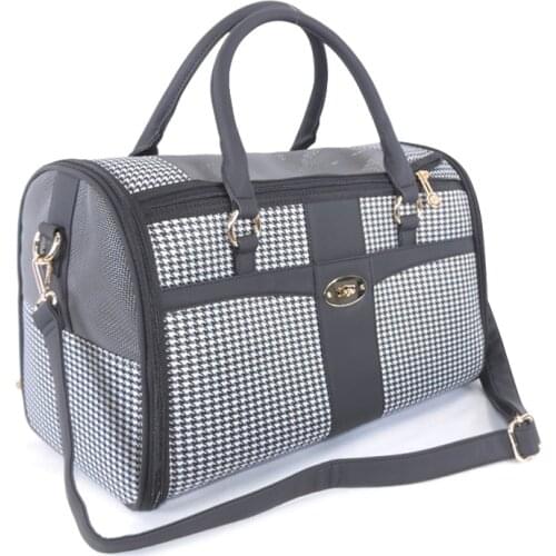 Breathable Dog Carrier Luxury Pet Carrying Bag Cats Dogs Pet Travel Dog Carrier Bag Portable Outdoor Pet Handbag Shoulder Bags