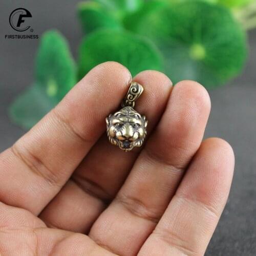 Vintage Punk Four-Eyed Leopard Head Keyring Hanging Jewelry Pure Copper Motorcycle Car Key Chain Pendant Metal Brass Keychains