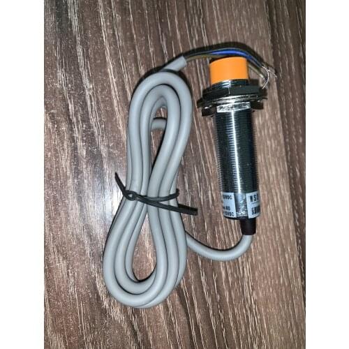 Proximity Switch Analogue Sensor WSS-18D DC Three-Wire Voltage Output 0-10VDC