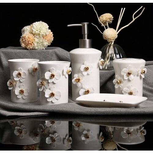 Nordic Ceramic Toiletries Bathroom Set Porcelain Cup Toothbrush Holder / Soap Dispenser / Tray Bathroom Decoration Accessories