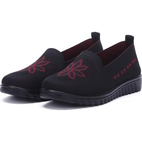 2021 New Listing Womens Casual Woman Mesh Mom Sneakers Women Knitted Flat Ladies Slip on Female Footwear Feminino Zapatos