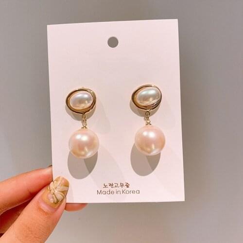 2021 New Arrival Pearl Vintage Round Women Dangle Earrings Korean Elegant Small Earrings Pink Pearl Pendant Simple Jewelry