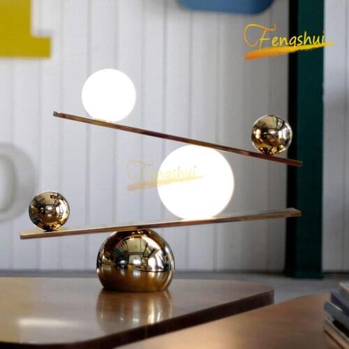 Modern LED Glass Ball Table Lamp Nordic Light Luxury Marble Table Lamp Glass Ball Balance Table Lights Reading Decor Fixtures