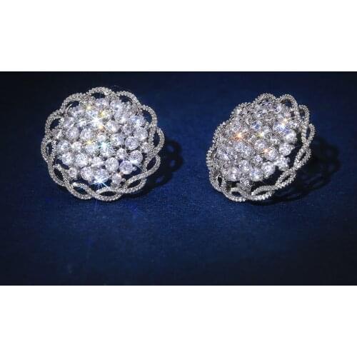 Huitan Romantic Flower Hollow Out Flower Stud Earring Luxury Silver Color Women Classic Earring Timeless Style Jewelry Drop Ship