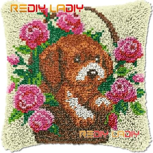 Latch Hook Cushion Dog with Rose DIY Needlepoint Kits Chunky Acrylic Yarn Arts Crocheting Lofty Pillow Case Hobby & Crafts
