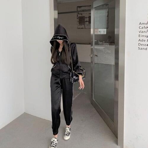 Make firm offers stylish suit hooded long-sleeved casual cardigan coat two-piece + straight beam of foot