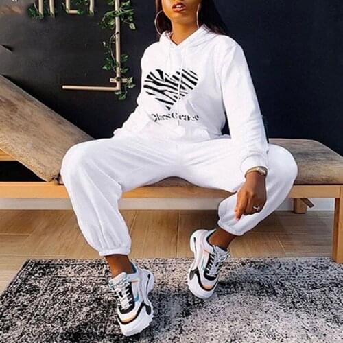 Women Fleece Heart Print Two Piece Sets Loose Hoodies Pullover Top And Jogging Pant Suit Autumn Winter Casual Female Tracksuits