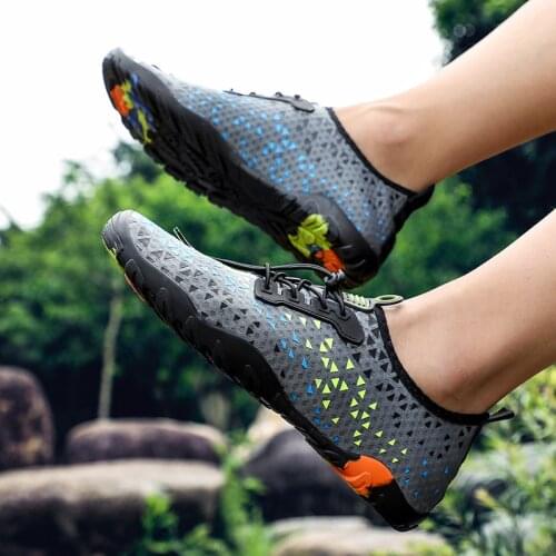 2021 Summer New Wading Shoes Mens Outdoor Non-Slip Sports Beach Surfing Quick-Drying Water Sports Shoes Large Size 39-44