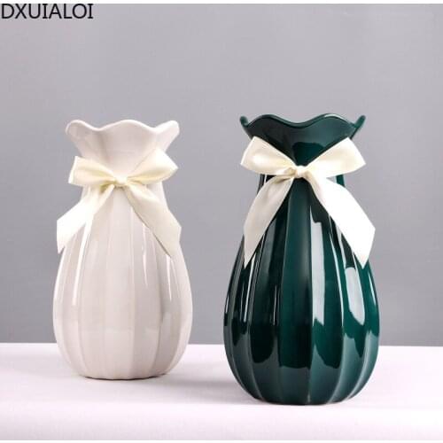 DXUIALOI Nordic Simple Creative Flowers shape Ceramic Vase Housewarming Gift Home Living Room Desktop Flower Arrangement Vase