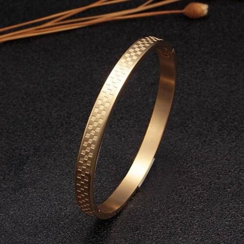 Simple Shiny Stainless Steel Men Women Cuff Bangles Soft Regular Skin Charm Sporty Fashion Bangles Lovers Jewelry Gift