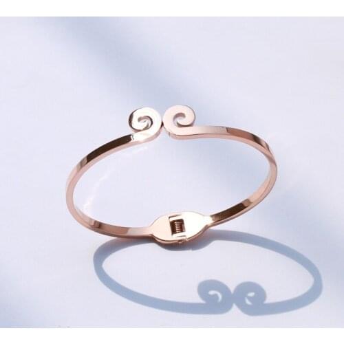 YUN RUO 2019 Fashion Golden Hoop Bangle Couple Rose Gold Color Titanium Steel Jewelry Woman Birthday Gift Never Fade Drop Ship