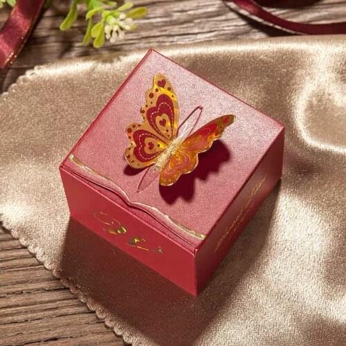 Continental Bronzing Wedding Candy Box Sweet Love Wedding Favors and Gifts for Guests Butterfly Box Wedding Party Supplies 50pcs