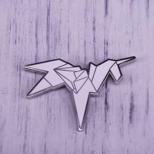 Y White Origami Unicorn Lapel pin