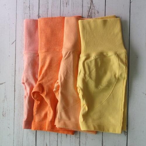 Slim Fit High Waist Yoga Sport Shorts Seamless Peach Hip Pants Yoga Shorts Womens Sports Fitness Sexy Hip Shorts Yoga Clothes