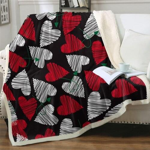 The heart-shaped soft love cloth cover is designed for two people, and the manual cover is a gift blanket for Valentines day