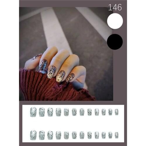 24 PCS Black White Floral Eggshell Cat Eye False Nails Girl Student Ellipse Full Covered Nail Tips Manicure Aurora Nail Art