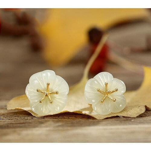 Natural Hetian Jade Flower Stud Earrings for Women S925 Sterling Silver Plum Stud Earrings Elegant Korean Simple Personality Vin
