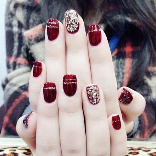 New Fashion Wine Red False Nails 24Pcs Short Oval Kit Champagn Sequins Decor Faux Ongles Artificial Nails Tips with Glue Sticker