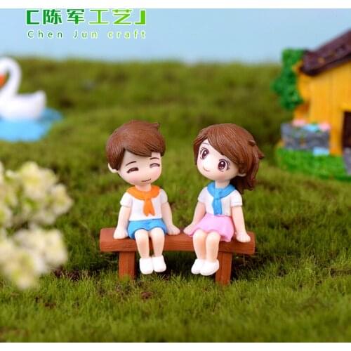 2pcs/set Creative Miniature Ornaments Boy Girl Sweety Lovers Couple Figurines Craft Fairy Resin Dolls Wedding Accessories