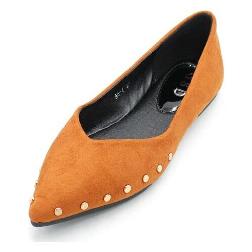 New Wild Rivets Shallow Mouth Pointed Flat Shoes 2019 Spring Womens Shoes Soft Bottom Ladies Black Work Shoes