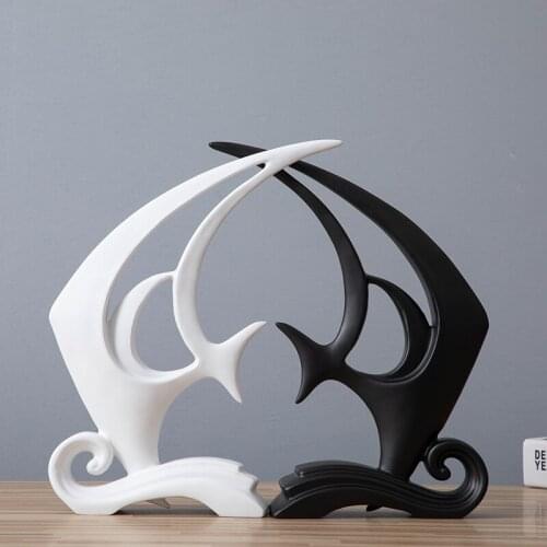 Modern Black White Abstract Tropical Fish Figurines Resin Animal Crafts Wedding Gifts Home Decoration Accessories