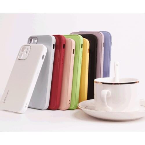 XGUO Protective Glass On The Phone