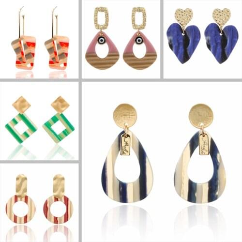 Match-Right Dangle Earrings