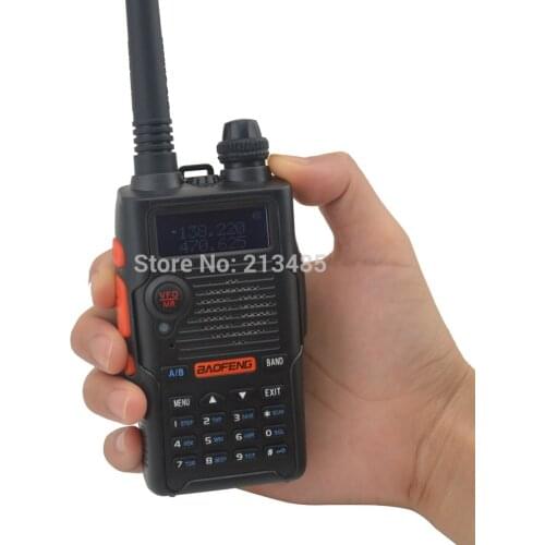 Color Black BF-E500S 136-174MHz & UHF400-520MHz Dual Band 5W/1W 128CH FM 65-108MHz with Free Earphone Portable Two-way Radio