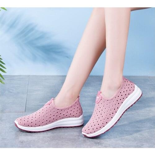 2021 Summer Women Shoes Women Breathable Mesh Sneakers Shoes Ladies Slip on Flats Socofy Loafers Shoes Fashion Trainers Women