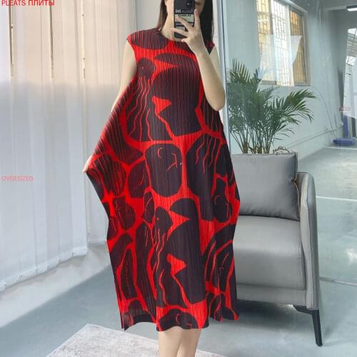 Miyake Spring/Summer 2021 New Female Print Round Neck Sleeveless Pullover Ins Pleated Dress Simple Pleats Long Vestido Elegant