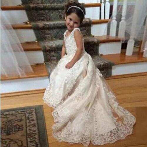 Vintage Flower Girl Dresses for Weddings A Line V Neck Sleeveless Lace Appliques Pincess Little Bride Wedding Party Wear