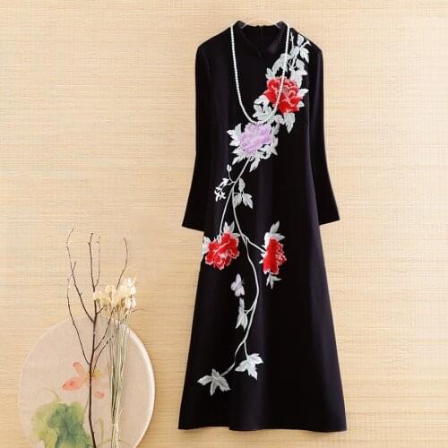 Chinese Style Women Qipao Dress Autumn Royal Embroidery Peony Vingtage Elegant Lady Luxurious Plus Size Cheongsam Dress M-4XL