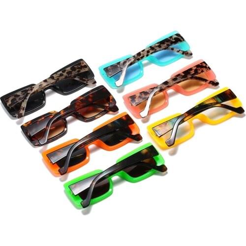 New Fashion Retro Square Women Sunglasses Classic Design Trendy Brand Men Plastic Frame Glasses Unisex Luxury Eyewear Uv400