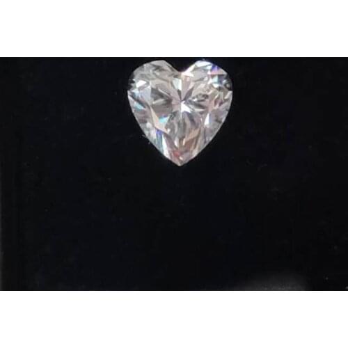 Hot Sale D White Color Lab Synthetic Diamonds Sic Material Heart Shape Brilliant Cut Loose Moissanites Stone For Certificate GRA