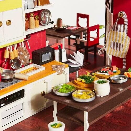 DIY Miniature Dollhouse Kit Panda Roombox Handmade Model Toys For Children Christmas Gift Wooden Doll Houses Furniture