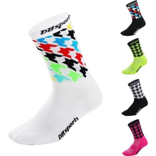 Sport Cycling Socks Breathable Endurable Mid Length Compression Training Socks Outdoor Sports Runing Hiking Climbing Men Women