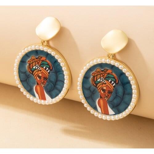 HuangTang Vintage Portrait Oil Painting Drop Earrings for Women Statement Gold Color Pearl Circle Dangle Earrings Jewelry 18373