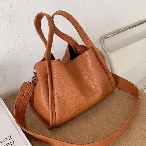 Ladies handbag 2020 new brand designer vegetable basket bag simple fashion one-shoulder messenger versatile high-end bucket bag