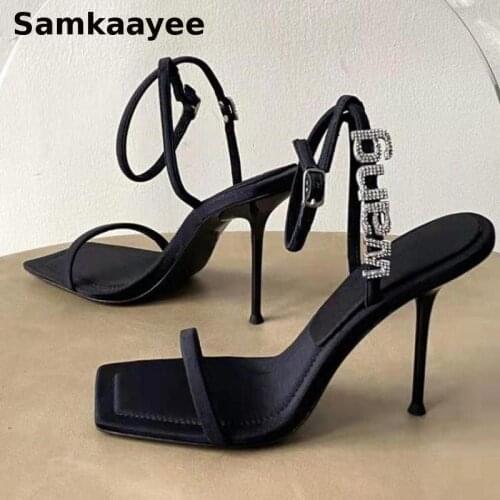 Samkaayee Pumps