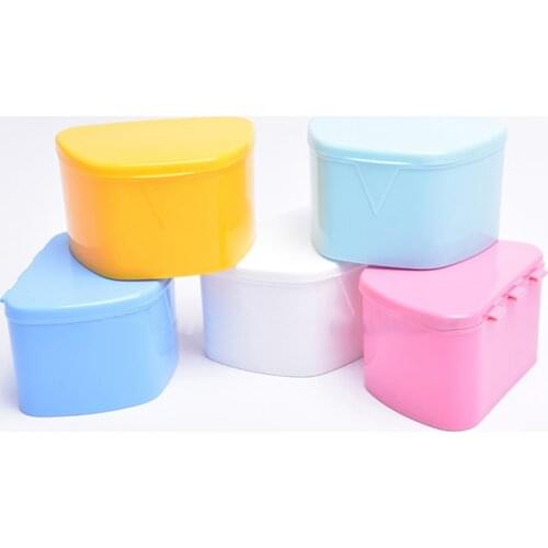 Denture denture orthodontic appliance box storage box to keep the teeth teeth cleaning box
