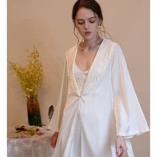 New Retro Exquisite Embroidery Long-sleeved Nightgown Suspender Nightdress High-end Silk Sexy Home Service Two-piece Suit