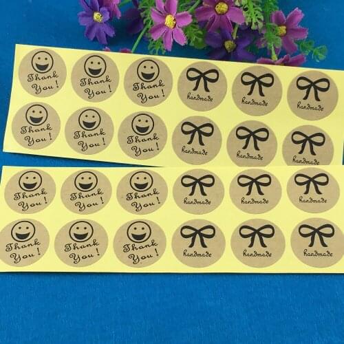 500PC/Lot Kraft Blank Cardboard Half Smiling Face"thank you" Add Half Bowknot Pattern "Handmade"Sticker Labels Adhesive Label