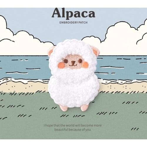 Lovely White Plush Alpaca Embroidered Patch Cloth Patches For Clothing Fashionable Iron-on Sticker Bag Notebook Decoration