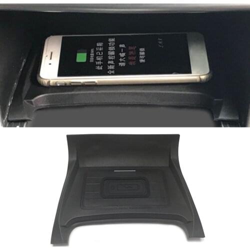 10W QI wireless charger charging plate panel interior accessories for Range Rover Discovery Sport 2015 2016 2017 2018 for iPhone